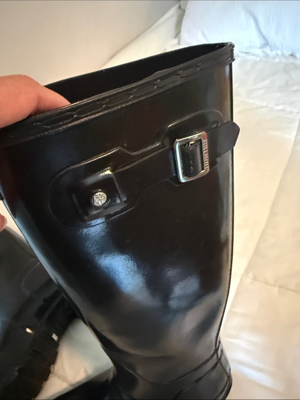 Hunter rain boots
Black
Size 7 - Picture 3 of 4